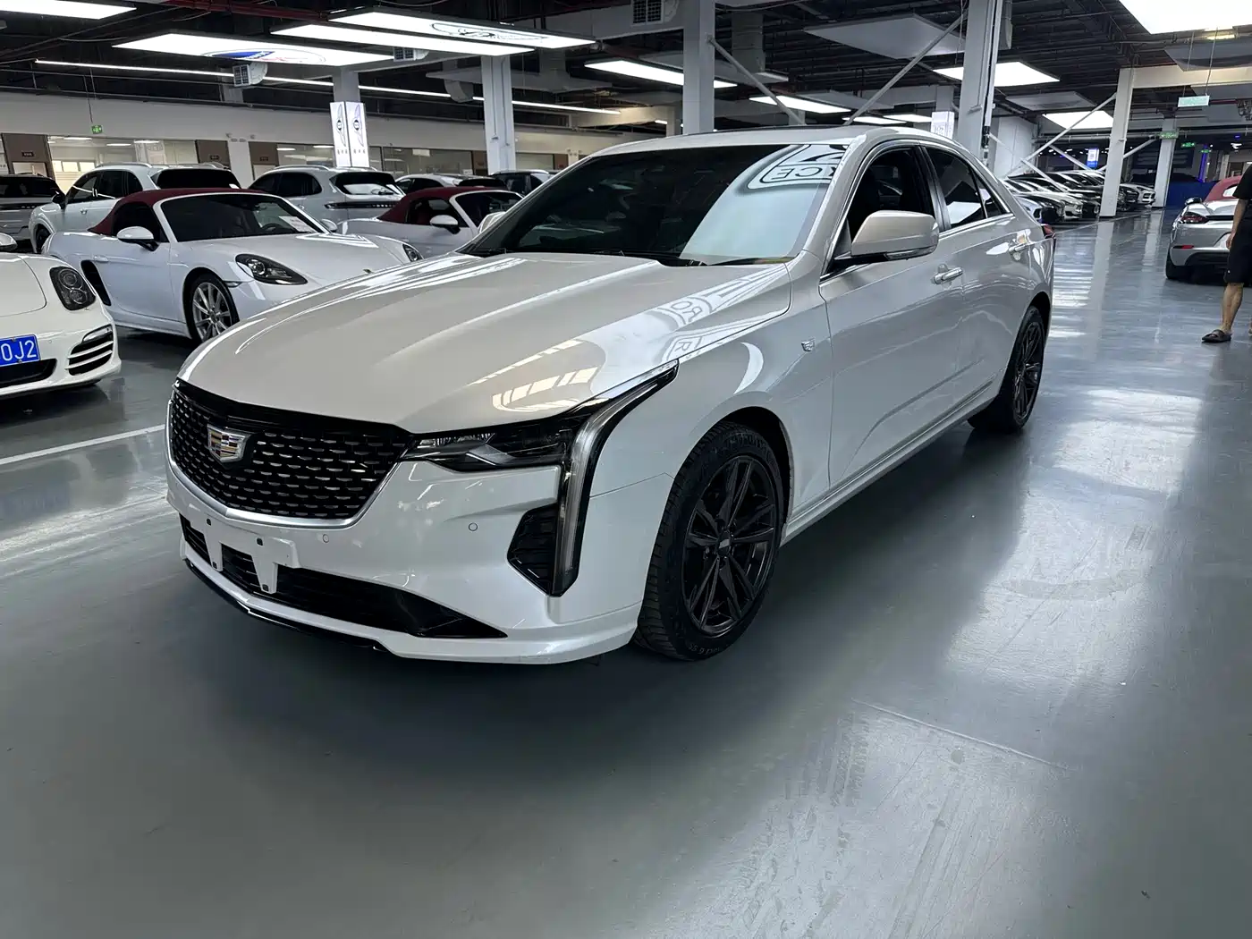 CADILLAC CT4