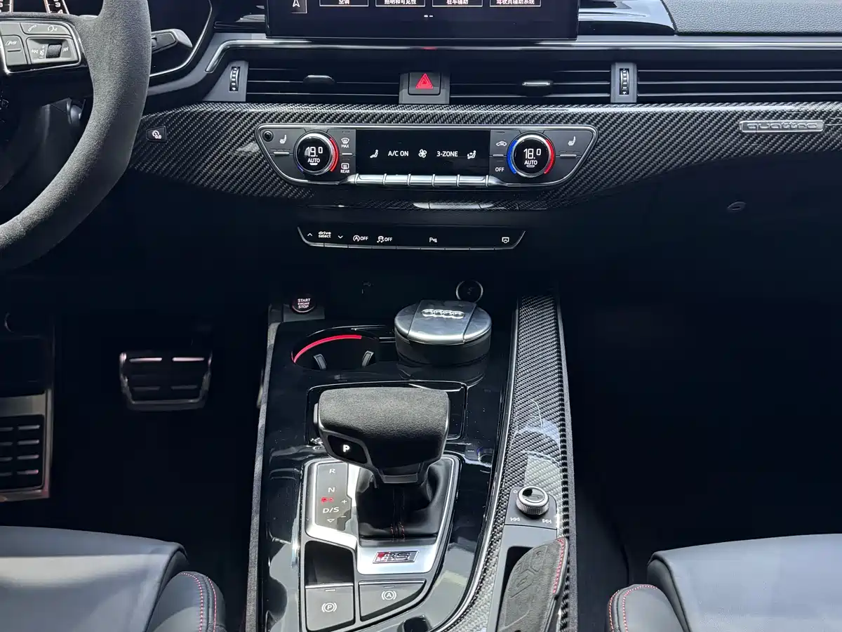 AUDI RS5
