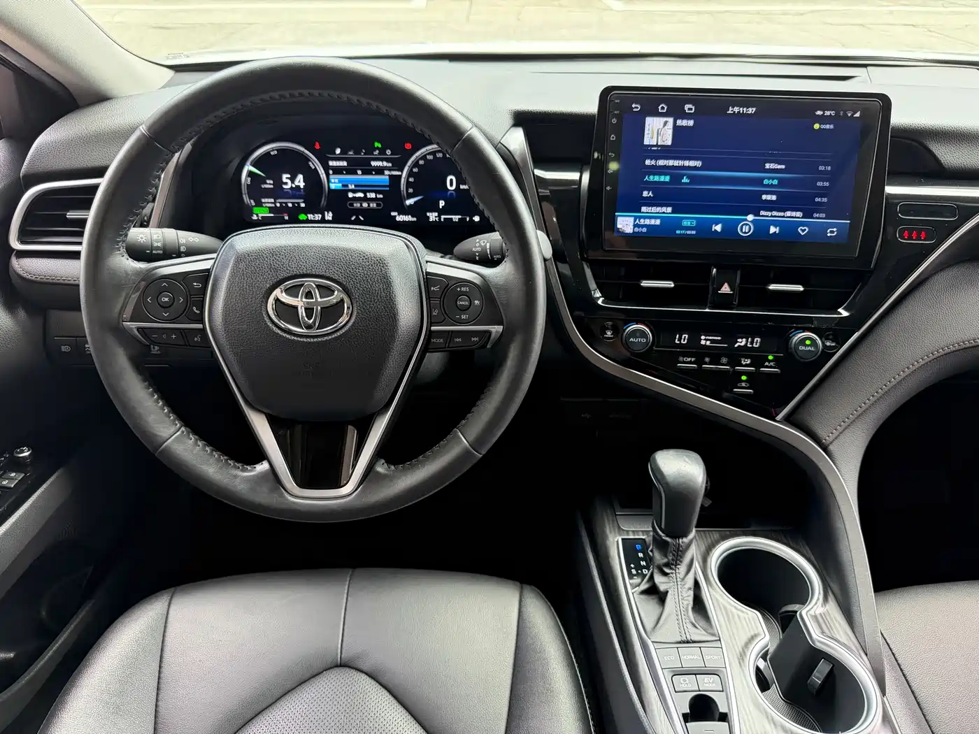 Toyota Camry 2021 Hybrid 2.5HG Luxury Edition фото 6
