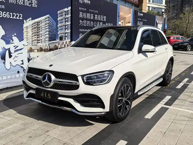 MERCEDES-BENZ GLC