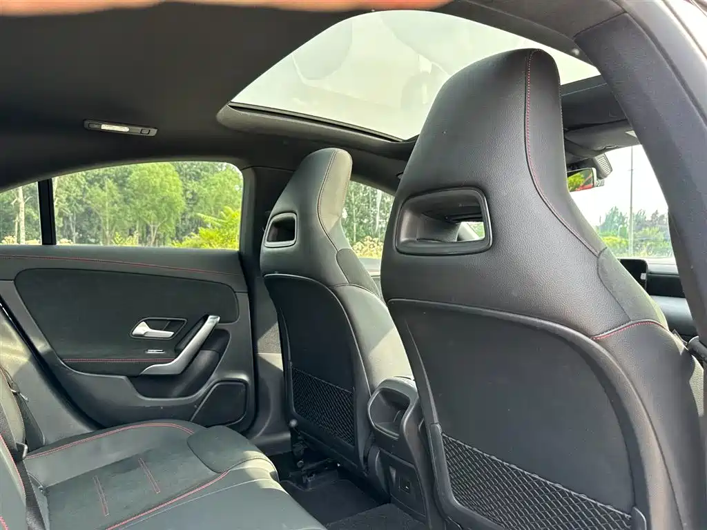 Mercedes-Benz CLA (Import) 2021 CLA 200 фото 18