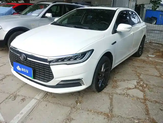 BYD Qin New Energy 2019 Long Range Luxury Edition