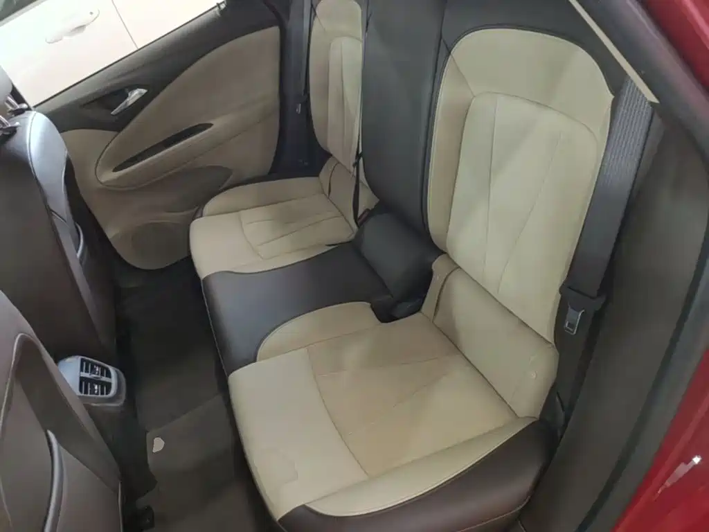 Фото 17 - Buick Verano