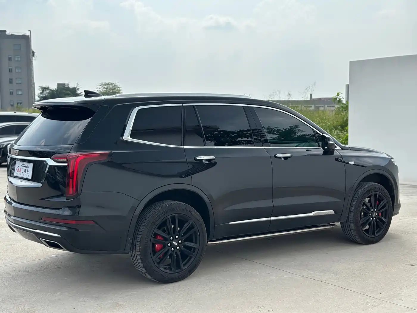 Photo 18 - Cadillac XT6
