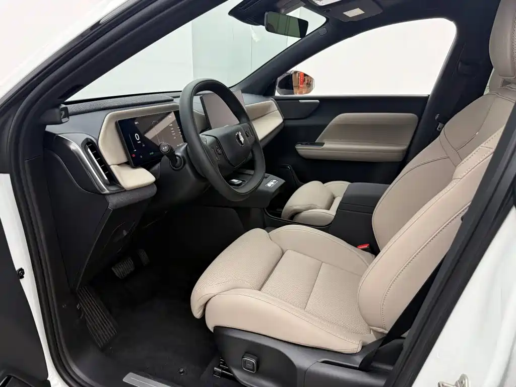 Volvo XC70 Plug-in Hybrid 2026 2026 4WD Ultra Long Range Plus
