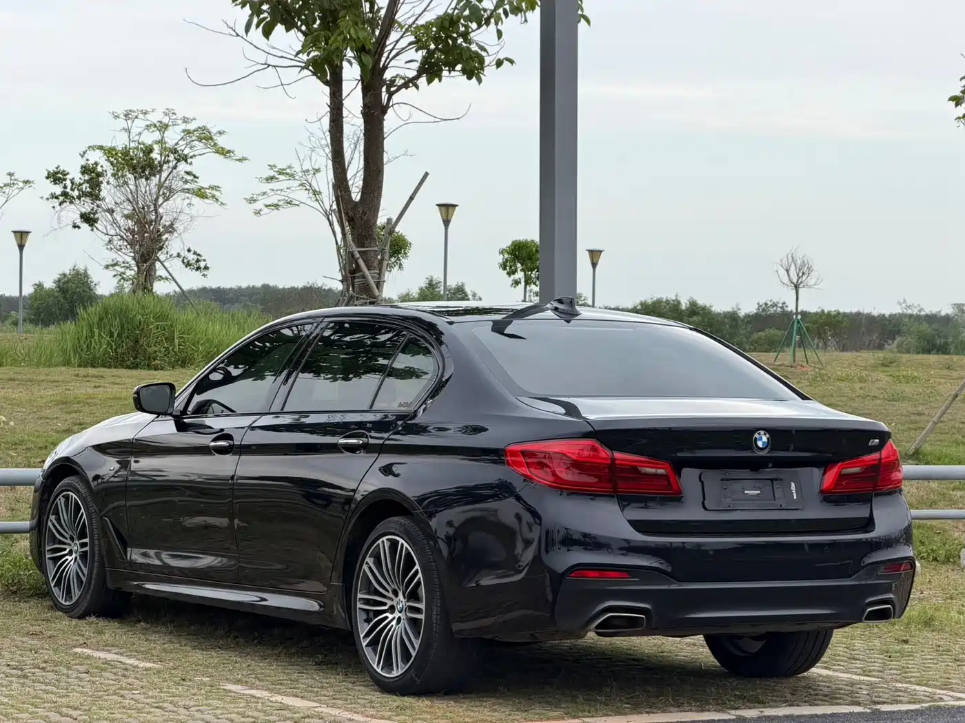 BMW 5 Series 2018 Facelift 530Li Leading M Sport Package фото 24