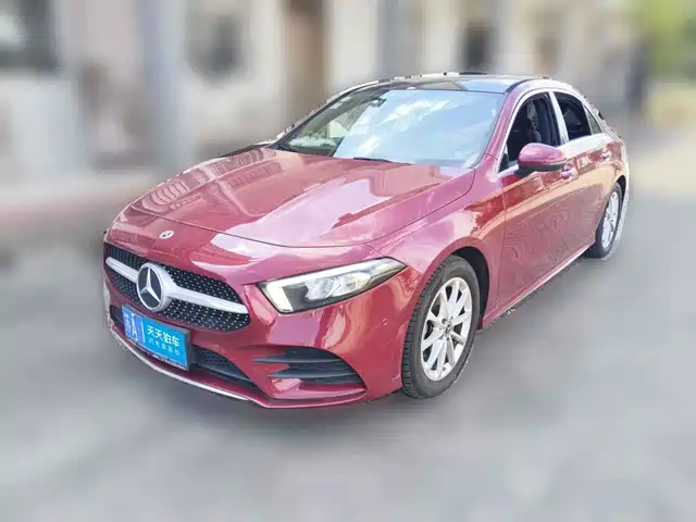 Mercedes-Benz A-Class 2021 A 200 L Sport Sedan Fashion Edition — фото 1