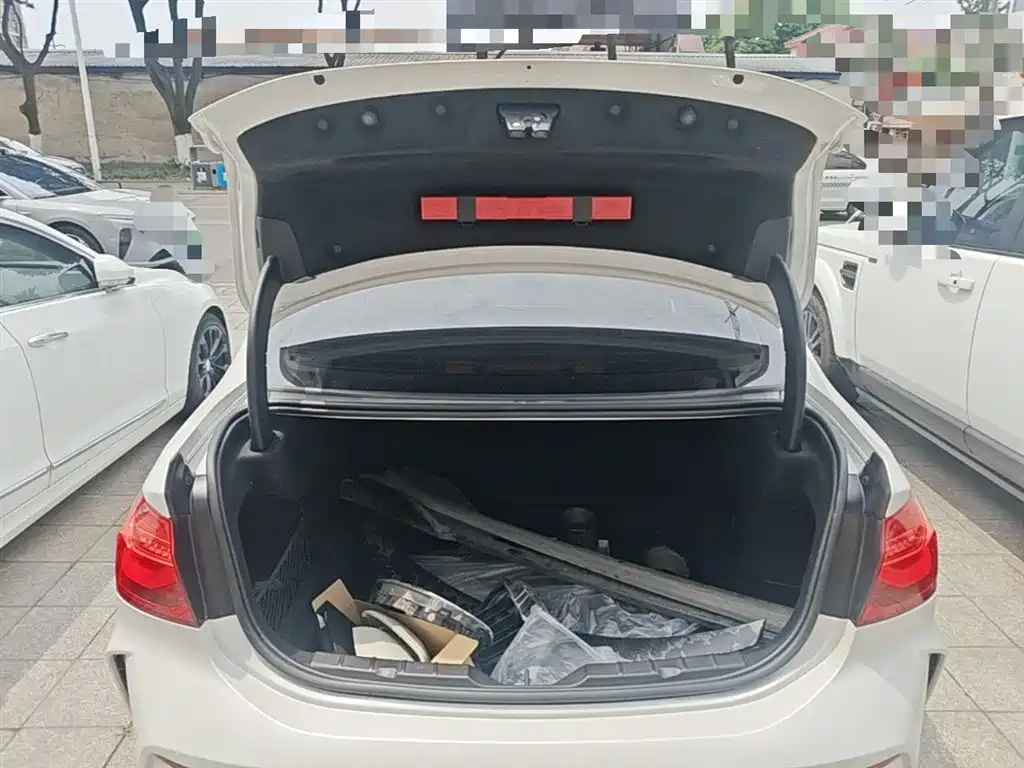 BMW 1 Series 2019 120i Leading M Sport Package фото 19
