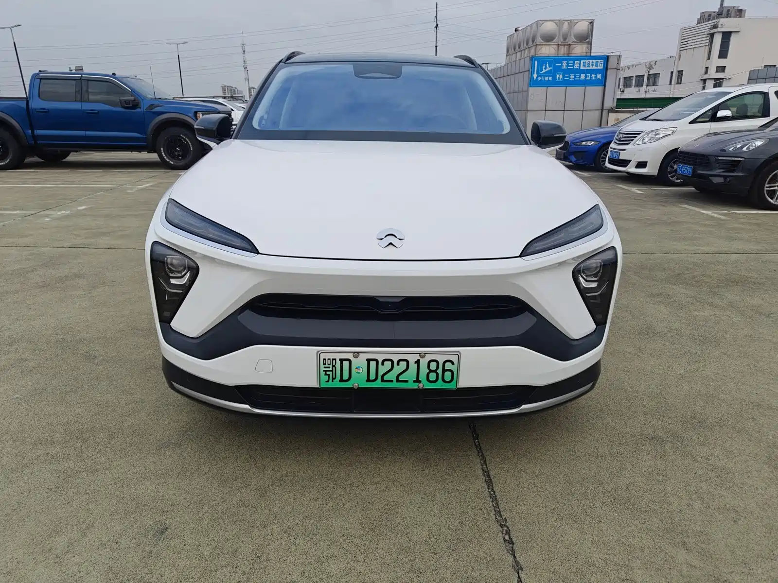 Фото 2 - NIO ES6
