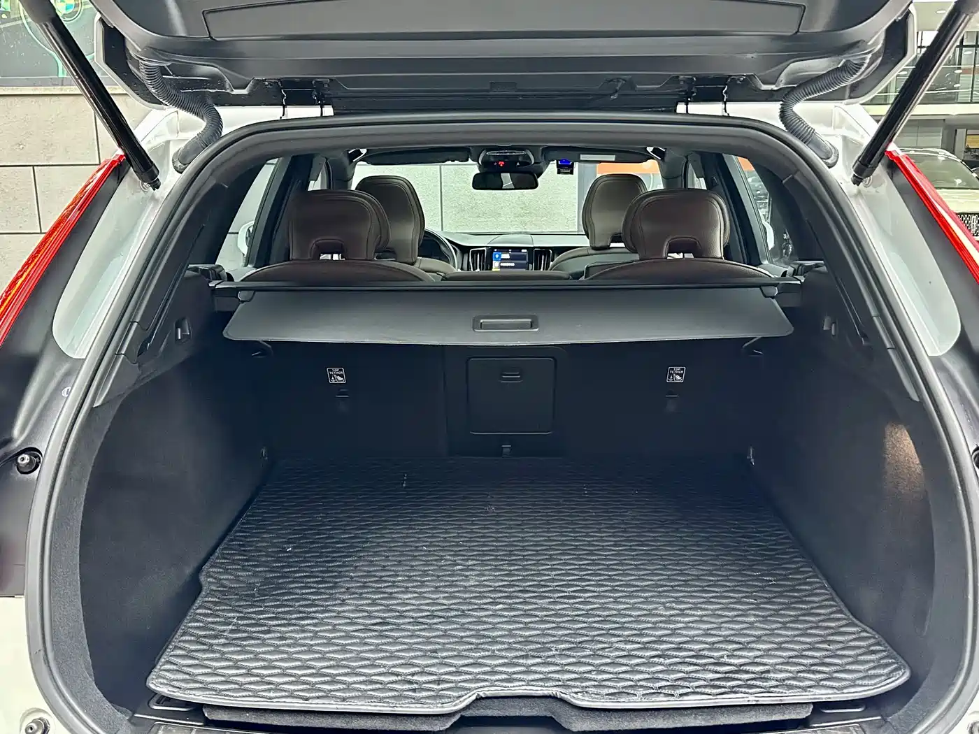 Фото 12 - Volvo XC60