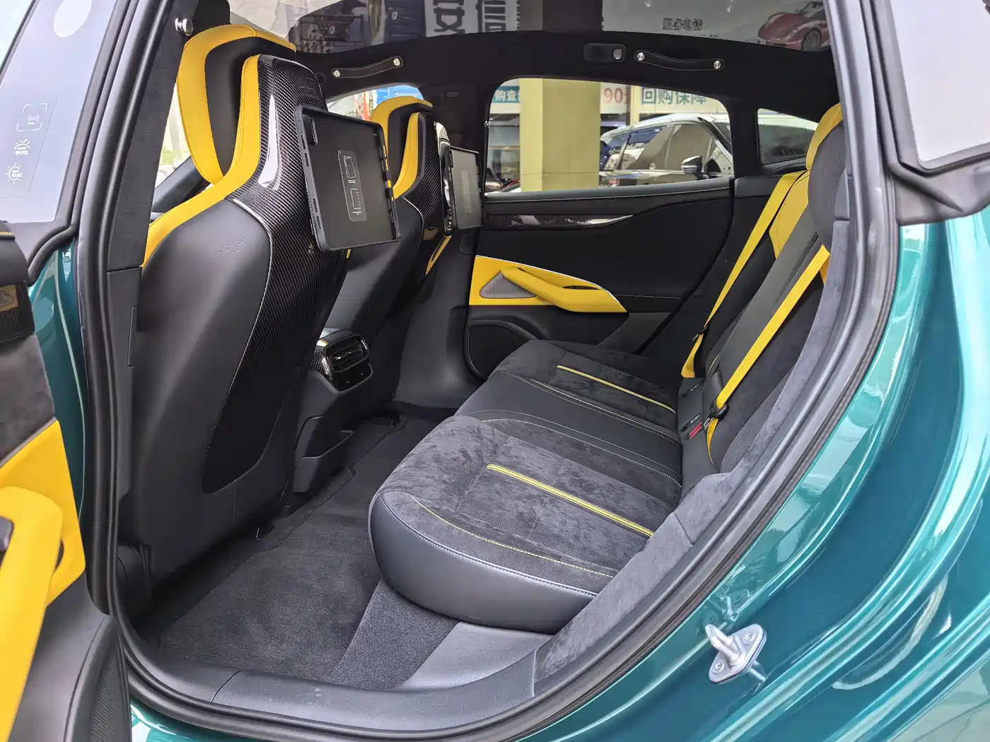 XIAOMI CAR XIAOMI SU7 ULTRA