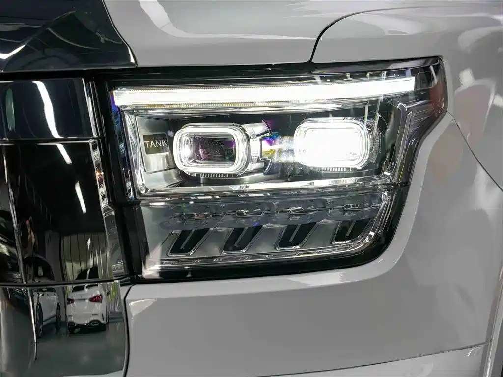 Tank 500 EV 2025 Hi4-Z фото 12