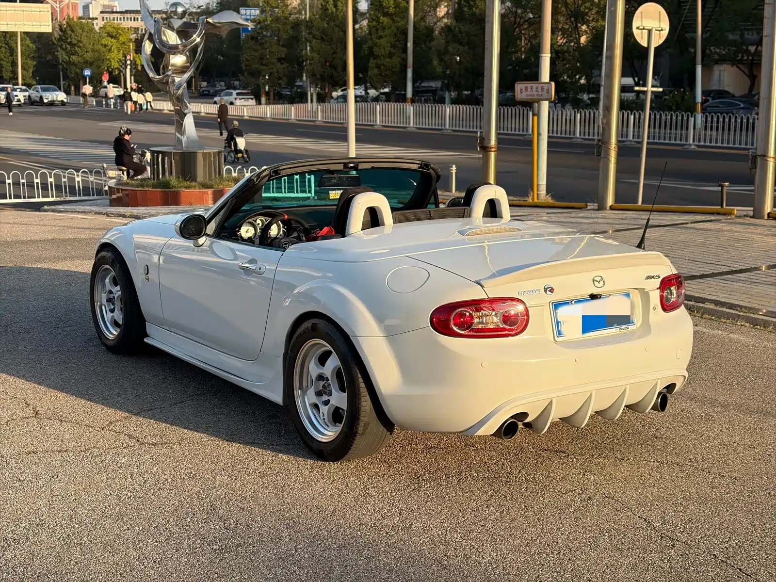Фото 6 - Mazda MX-5