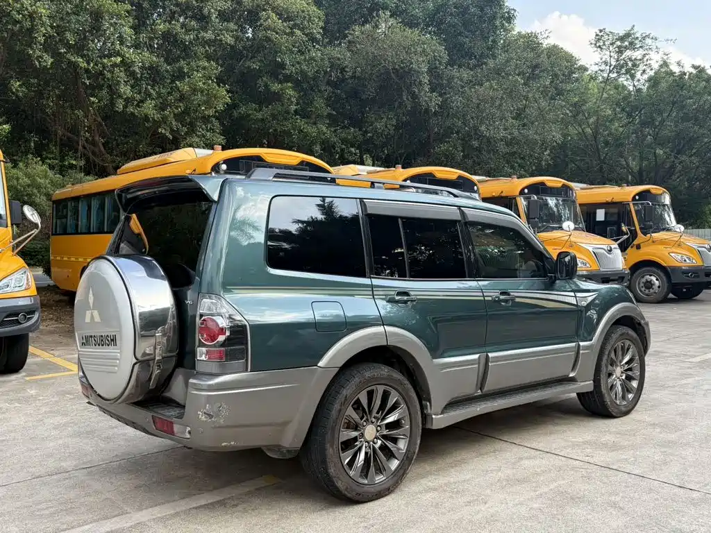Mitsubishi Pajero 2009 2008 V73 3.0L GLS NAVI