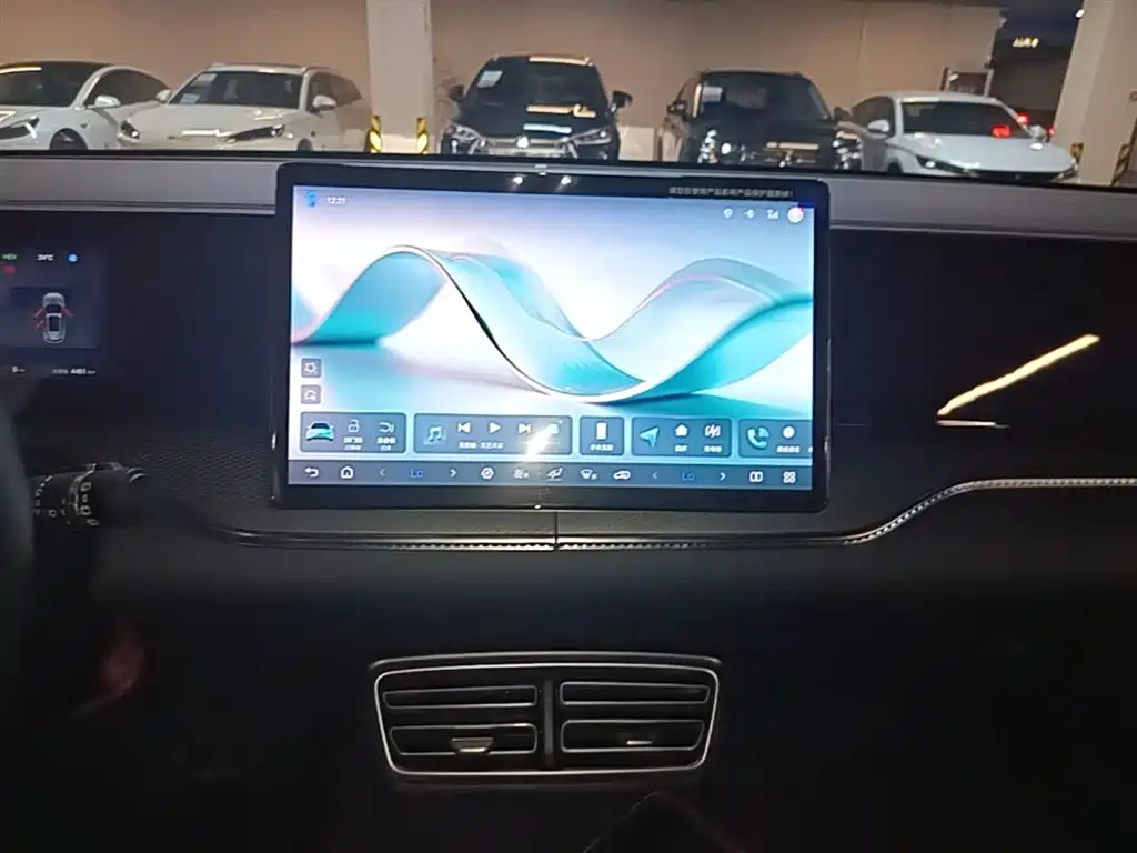 BYD Song Pro New Energy 2025 2nd Generation Smart Drive Edition DM-i 75KM Leading Type фото 13