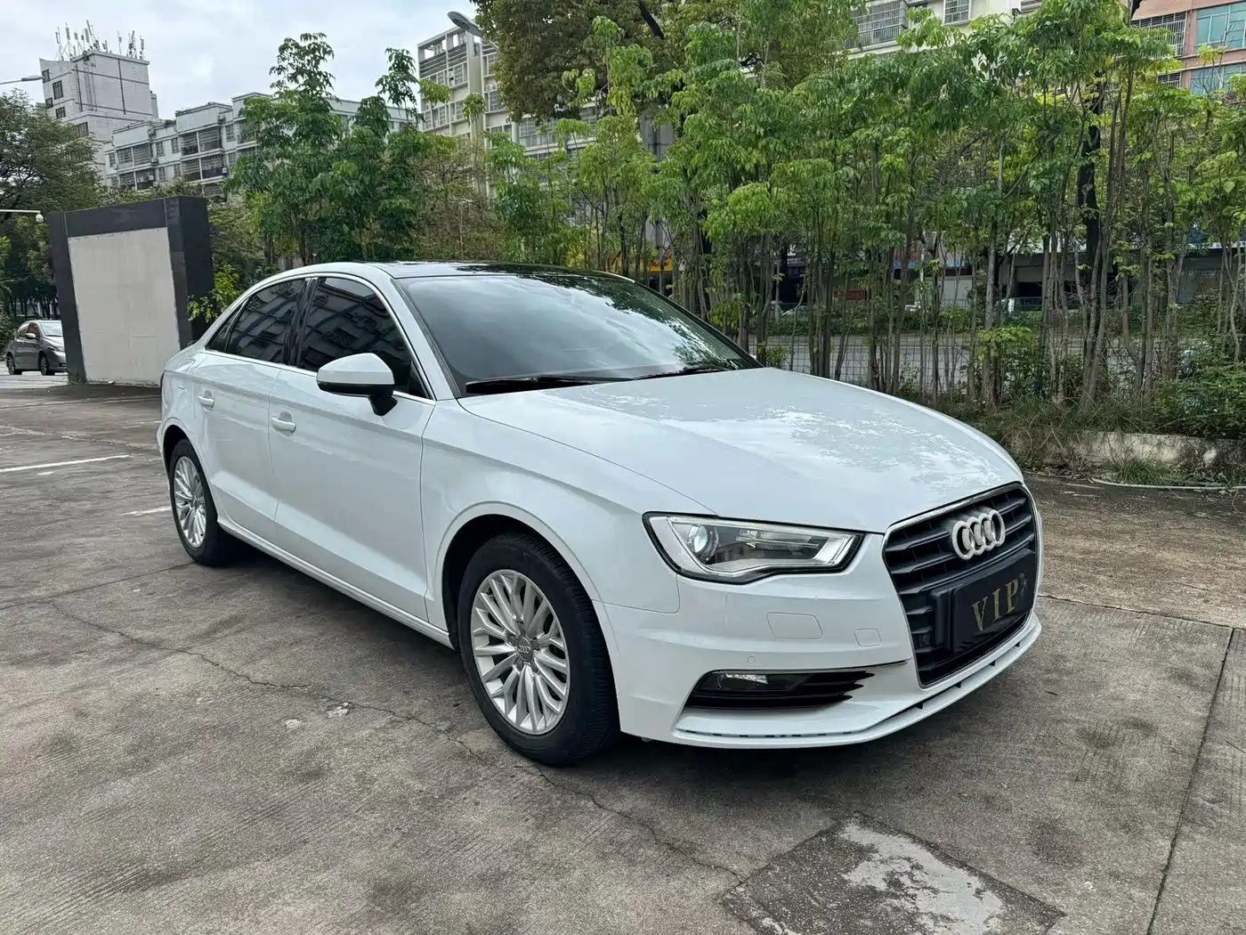 Audi A3 2016 Limousine 35 TFSI Leadership фото 3