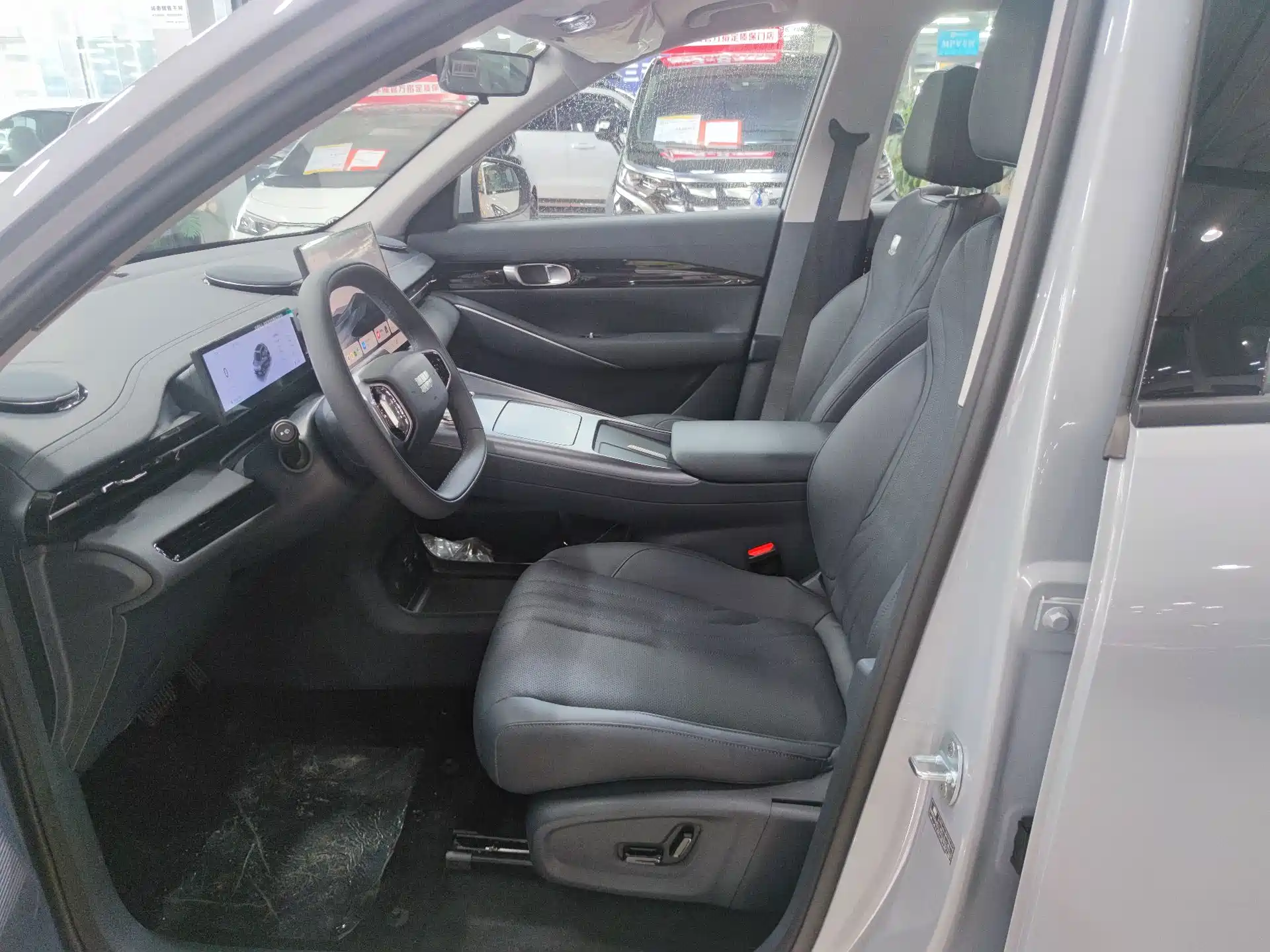 Photo 4 - Geely Galaxy Galaxy E5