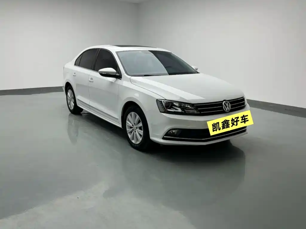Volkswagen Sagitar 2015 230TSI Automatic Comfort фото 3