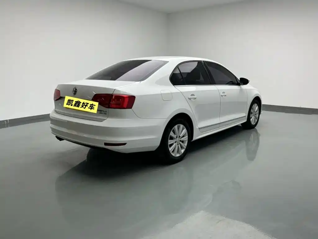 Volkswagen Sagitar 2015 230TSI Automatic Comfort фото 6