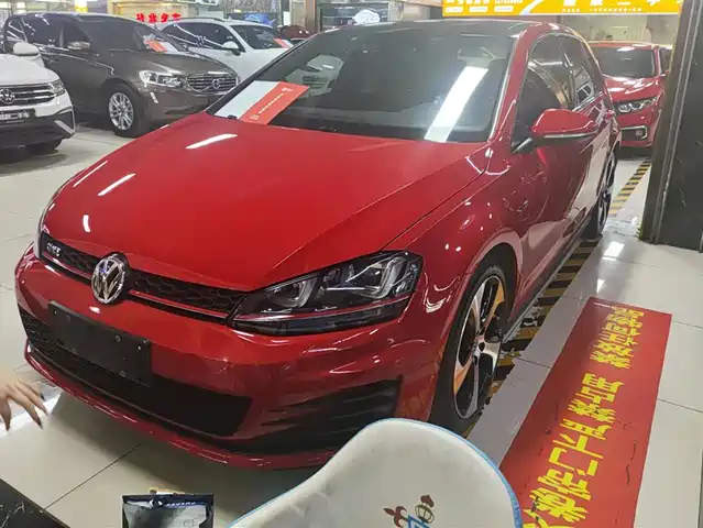 VOLKSWAGEN GOLF GTI