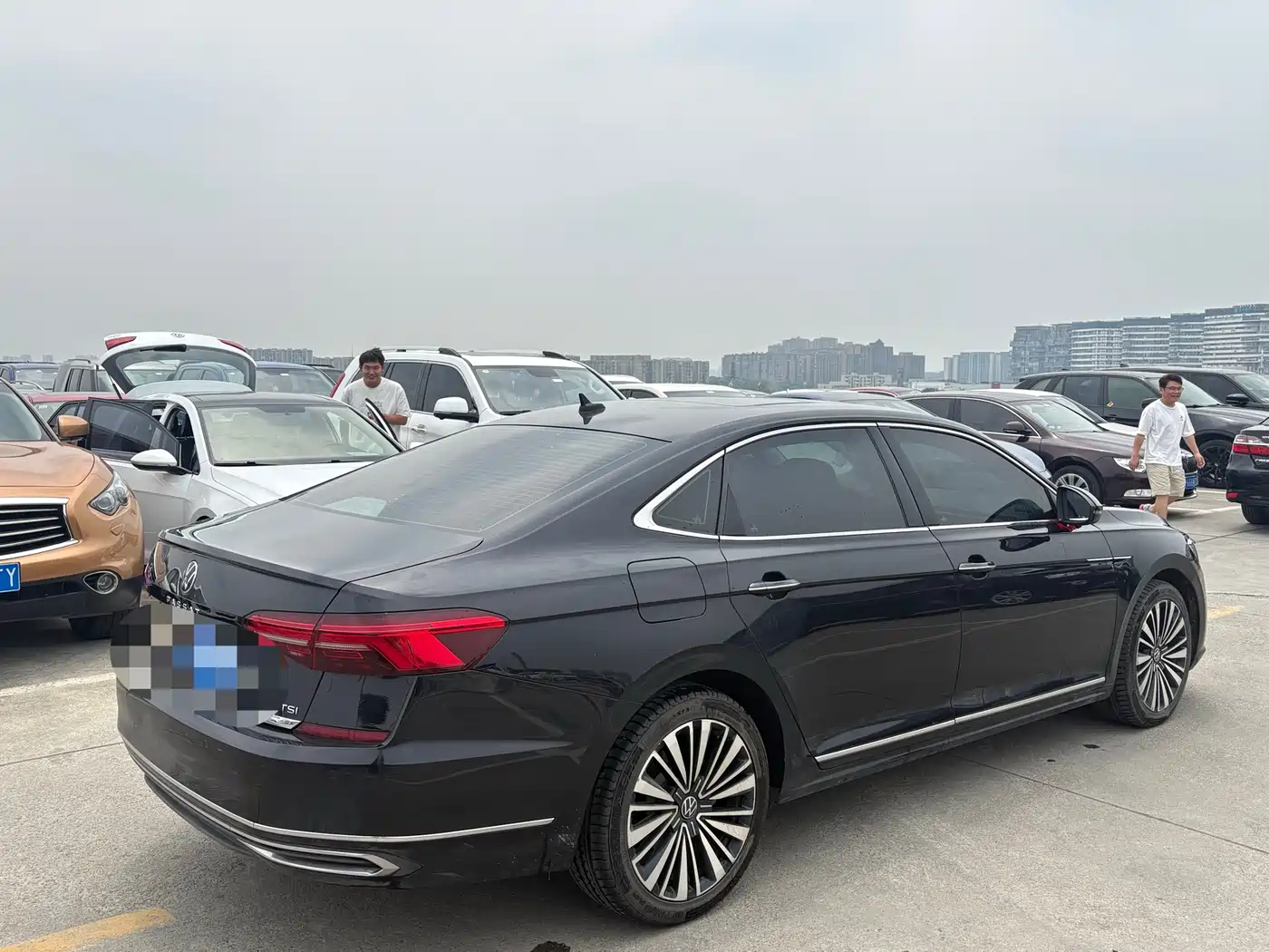 Volkswagen Passat 2021 Model 330TSI Luxury Edition фото 4