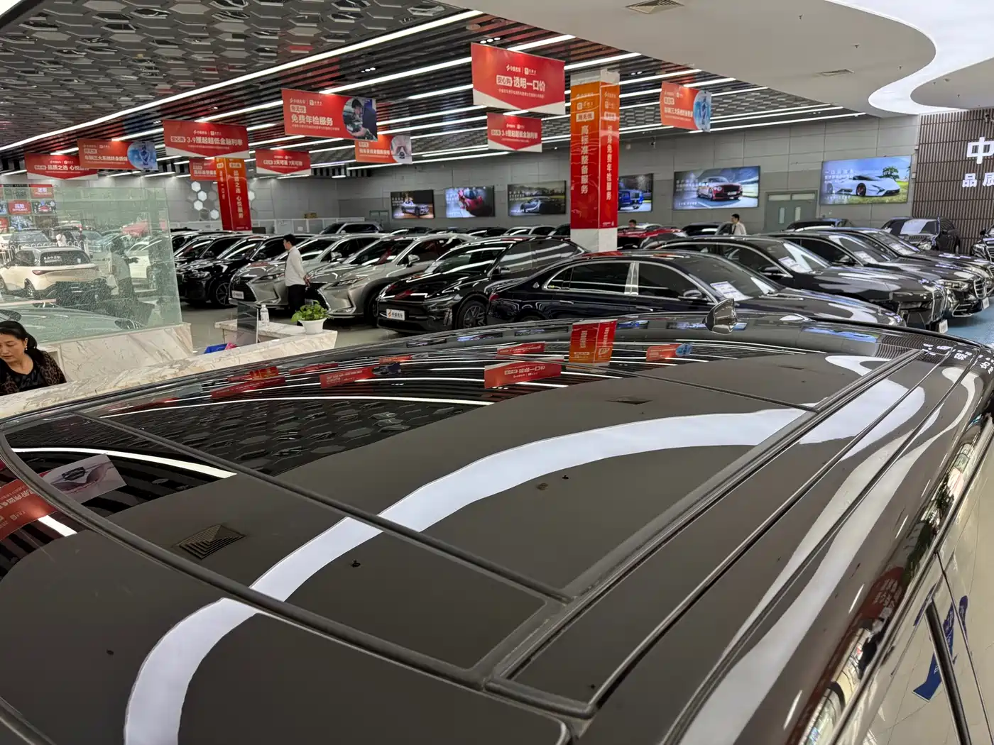 Land Rover Range Rover Sport PHEV 2019 P400e HSE фото 9