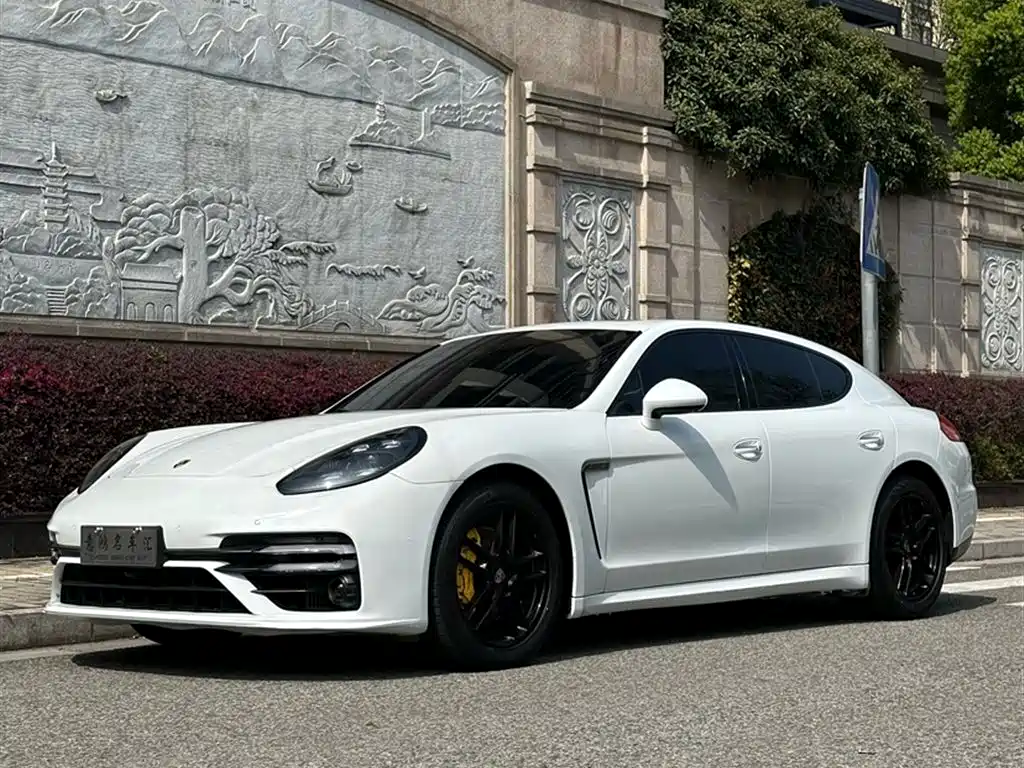 Porsche Panamera 2014 Panamera 3.0T фото 2