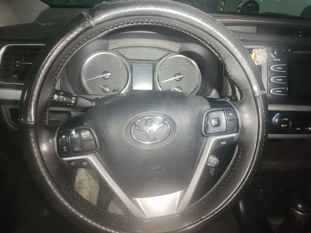 Toyota Highlander 2015 2.0T AWD Luxury Edition 7-seater фото 3