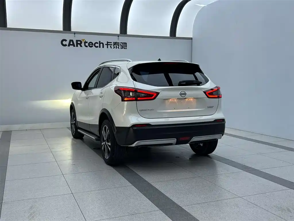 Nissan Qashqai 2024 2023 Model Classic 2.0L CVT XV+ Premium