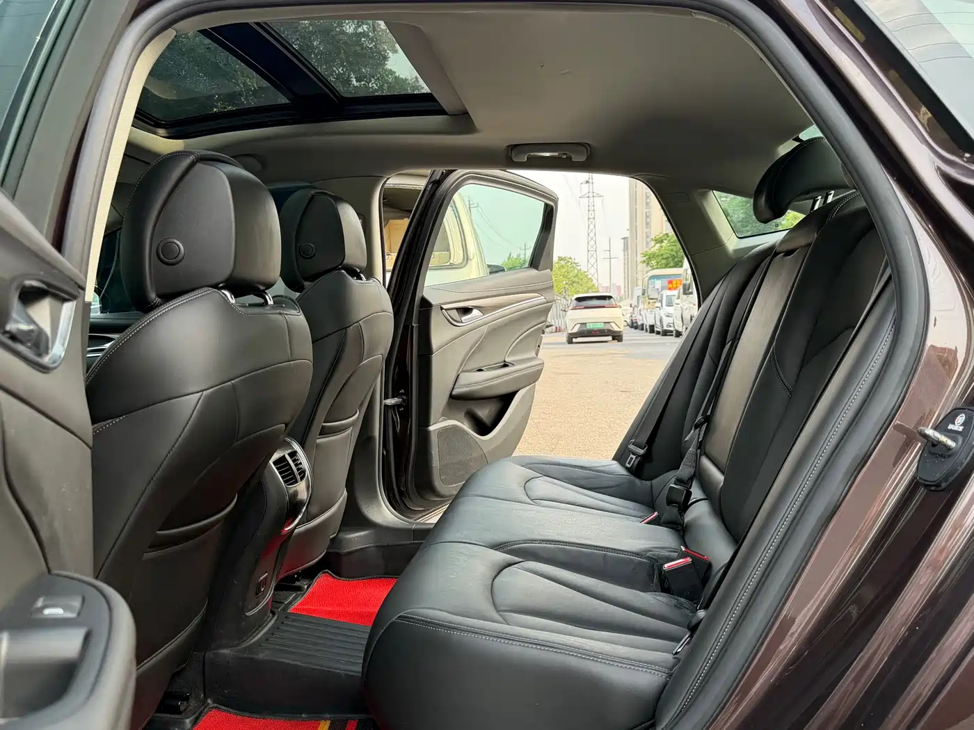 Buick LaCrosse 2016 Facelift 28T Elite фото 10