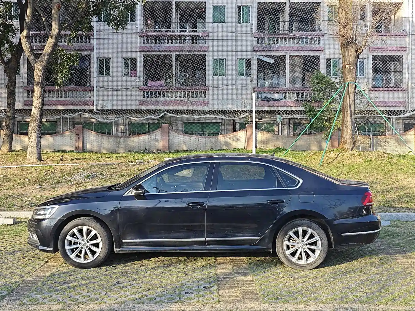 Volkswagen Passat 2017 280TSI DSG Prestige фото 8