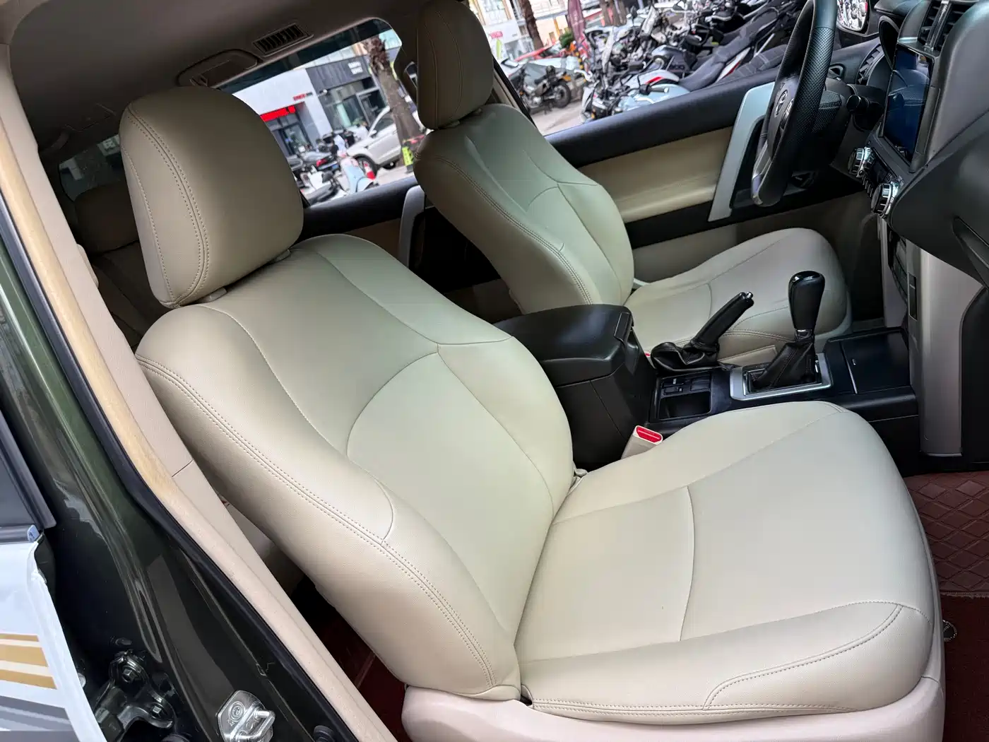 Toyota Prado 2010 4.0L Automatic TX фото 24