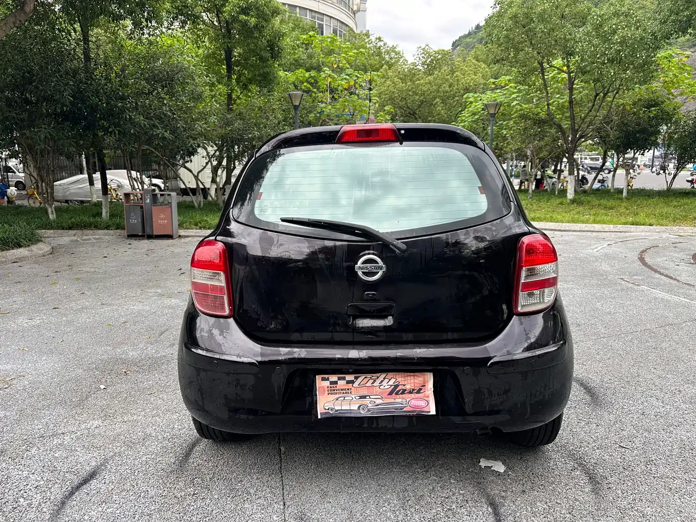 Nissan March 2011 2010 1.5L Automatic Easy Shine Edition