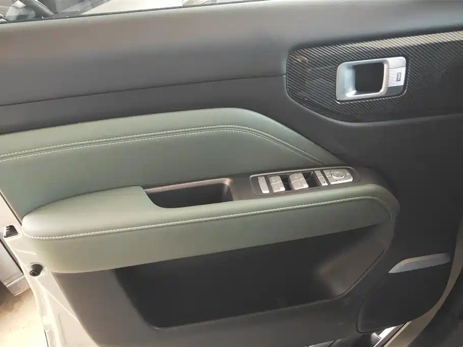 BAOJUN YUE ALSO PLUS