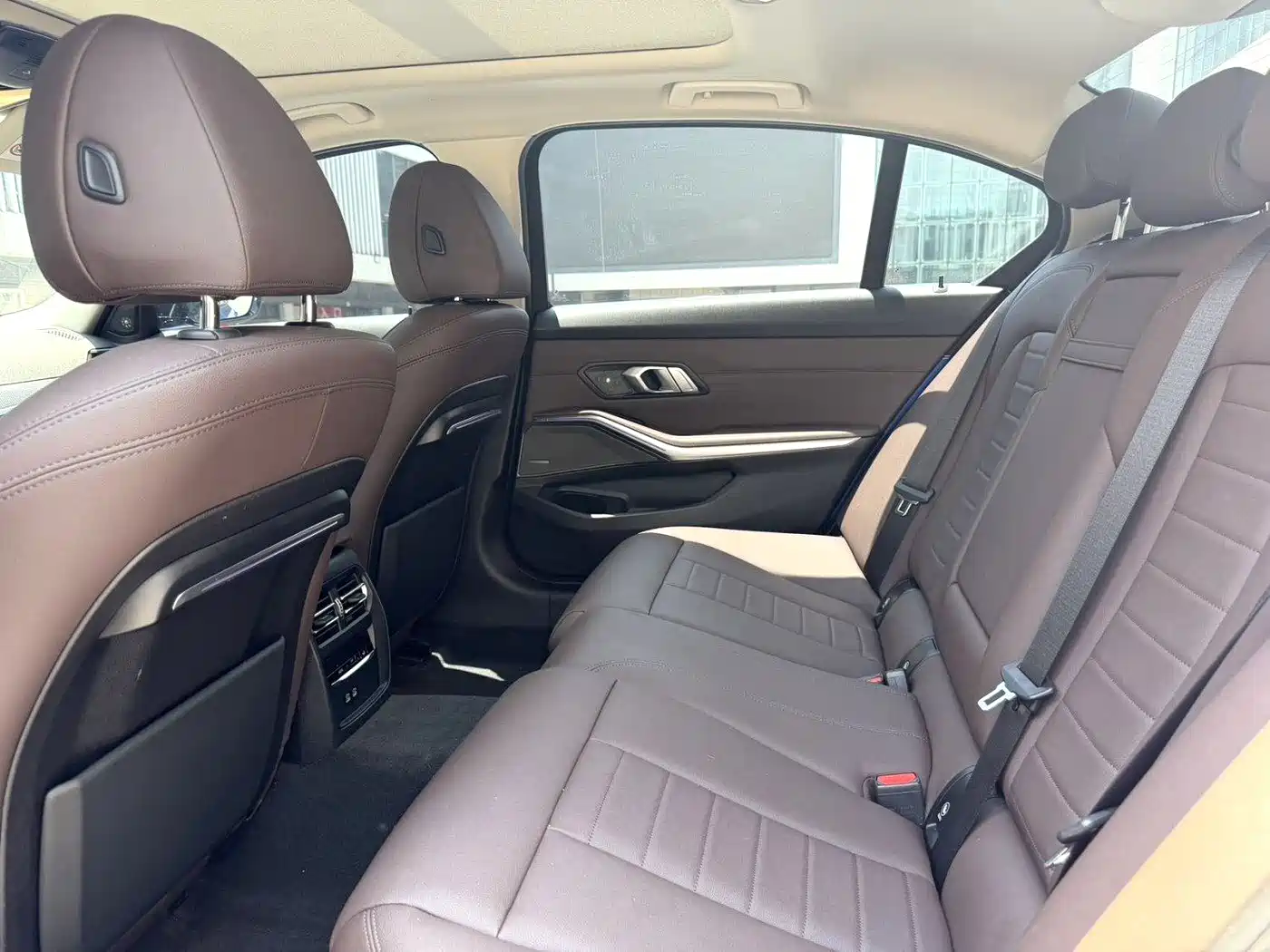 BMW 3 Series 2021 325i M Sport Night Edition фото 8
