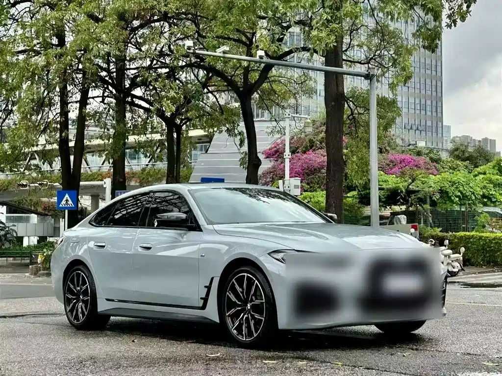 BMW 4 Series 2023 425i Gran Coupe M Sport Shadowline Package фото 4