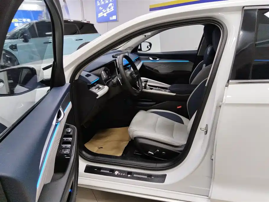 GEELY AUTOMOBILE XINGRUI