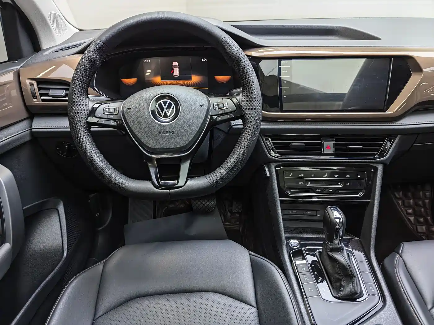 Volkswagen Tharu 2022 280TSI FWD Luxury Edition фото 11