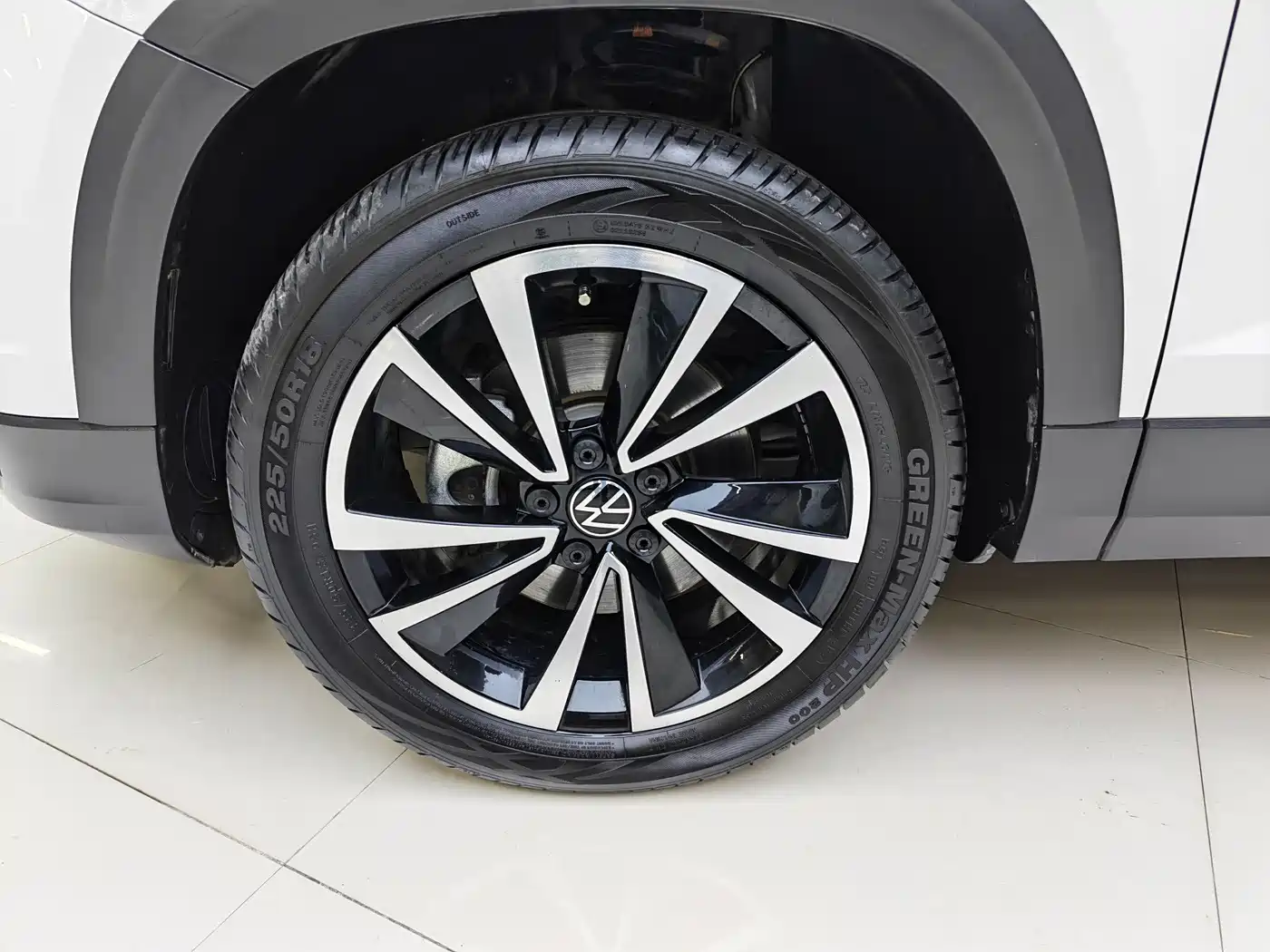 Volkswagen Tharu 2022 280TSI FWD Luxury Edition фото 15