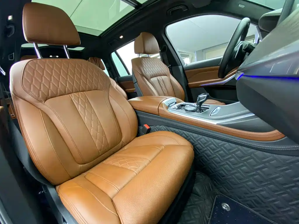 Photo 9 - BMW X7