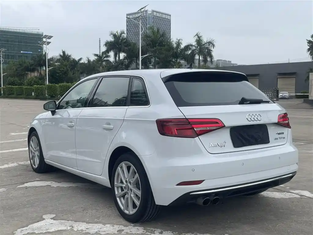 Audi A3 2019 Sportback 35 TFSI Progressive China VI фото 5
