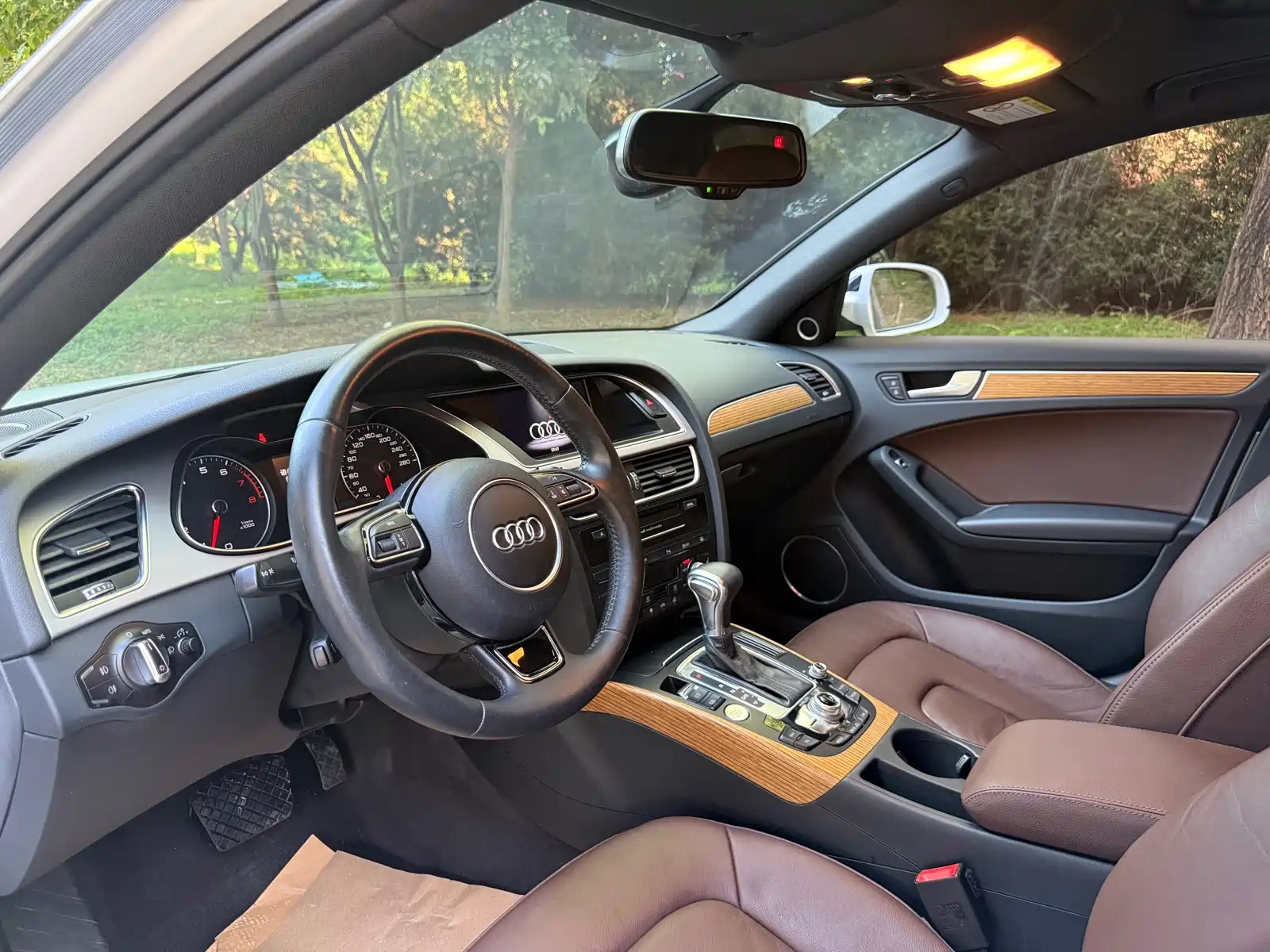 Фото 6 - Audi A4L