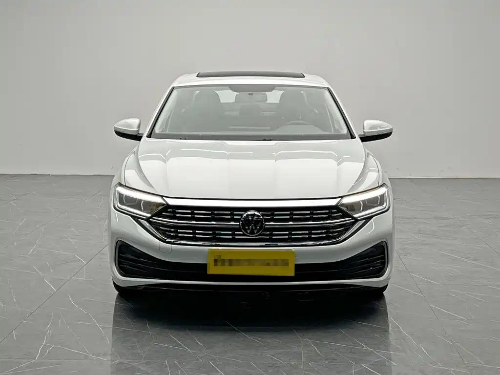 Photo 2 - Volkswagen Sagitar