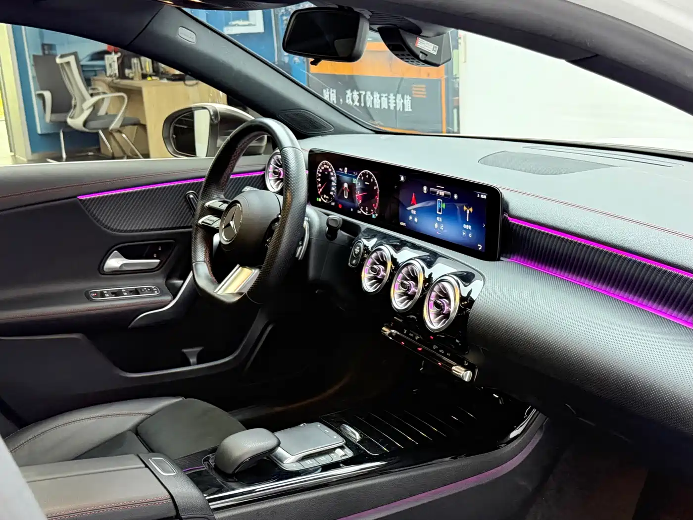 Mercedes-Benz A-Class 2024 A 200 L Fashion Edition фото 12