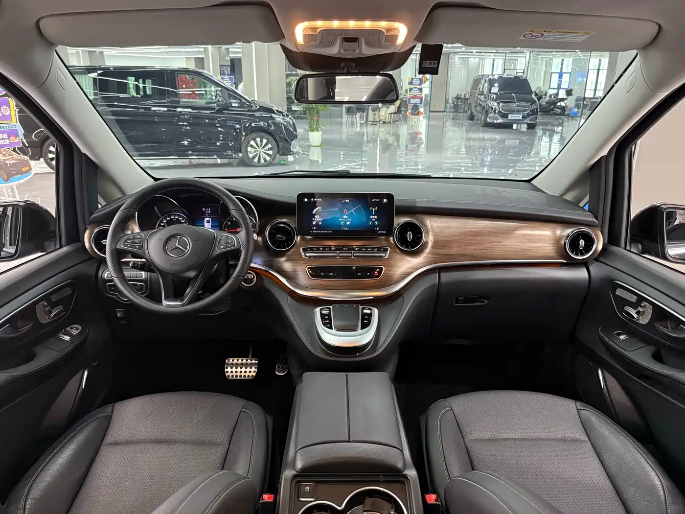 Mercedes-Benz V-Class 2021 V 260 Premium Edition фото 18