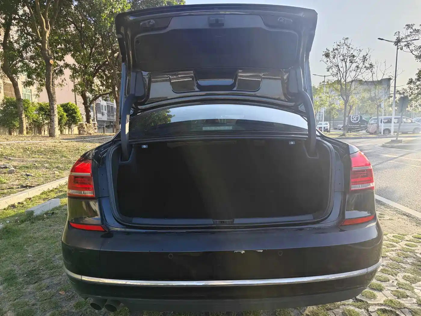 Volkswagen Passat 2017 280TSI DSG Prestige фото 9