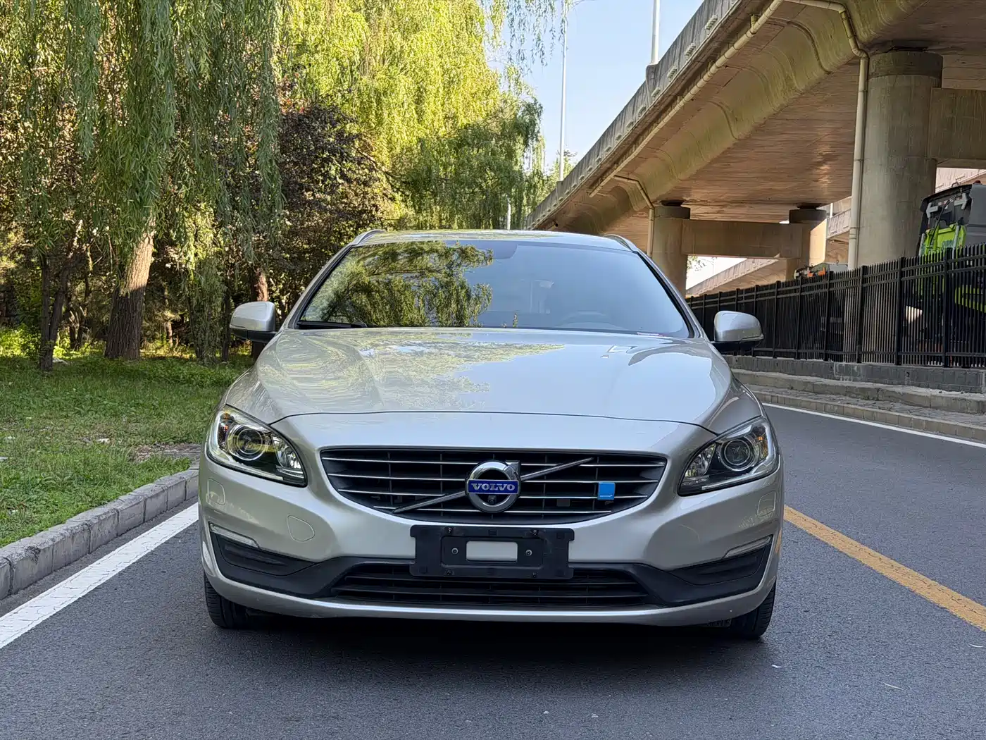 Volvo V60 2017 2017 T4 Zhi Shang Edition China V