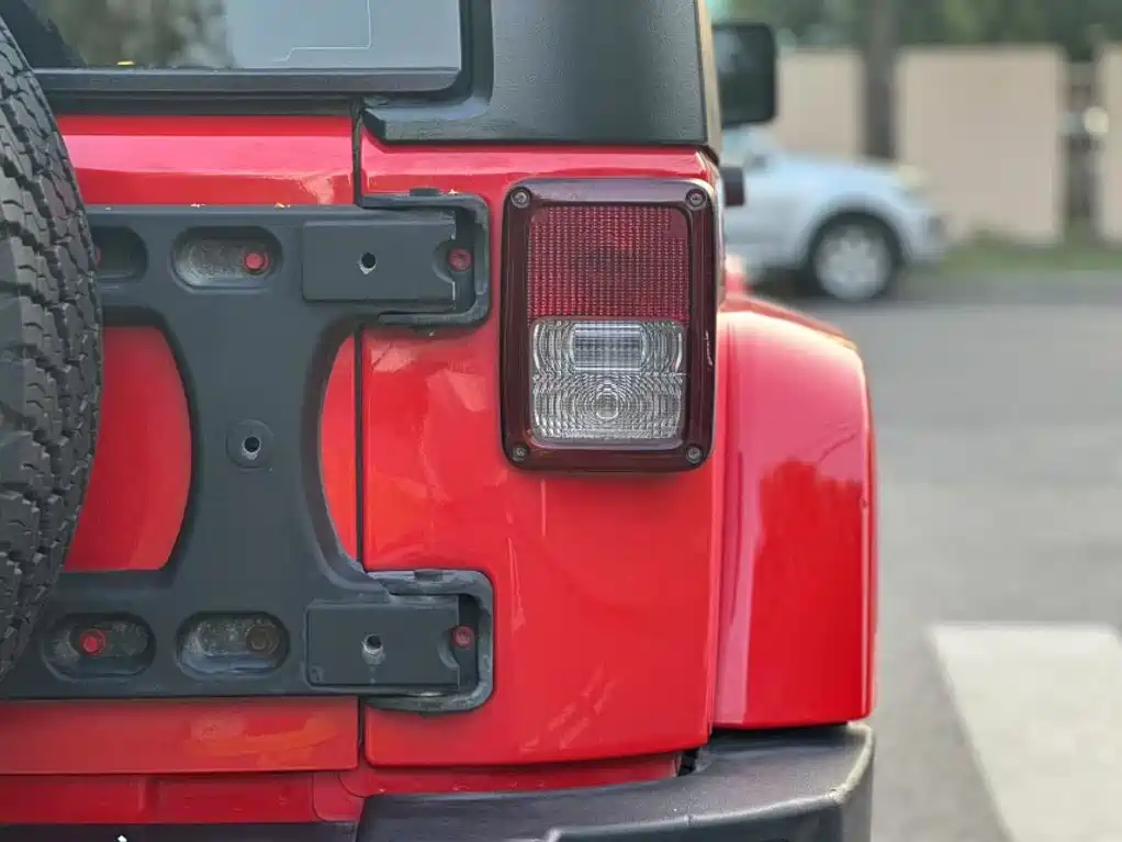 صورة 10 - Jeep Wrangler
