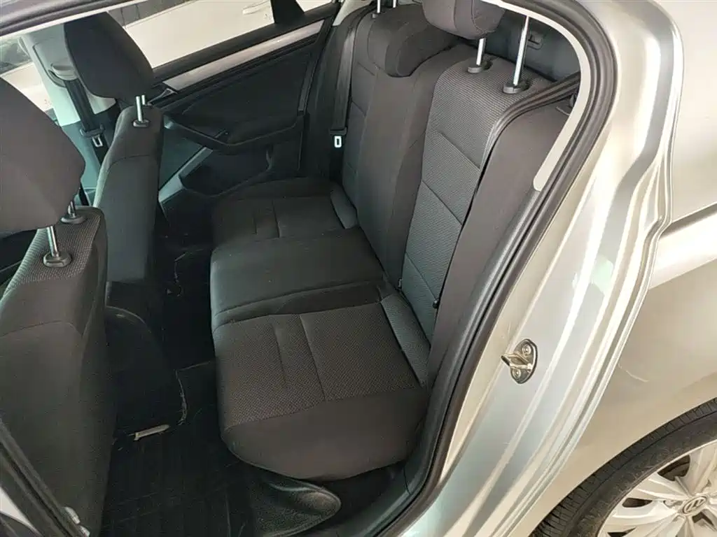 Volkswagen Bora 2016 Model 1.6L Automatic Fashion фото 17