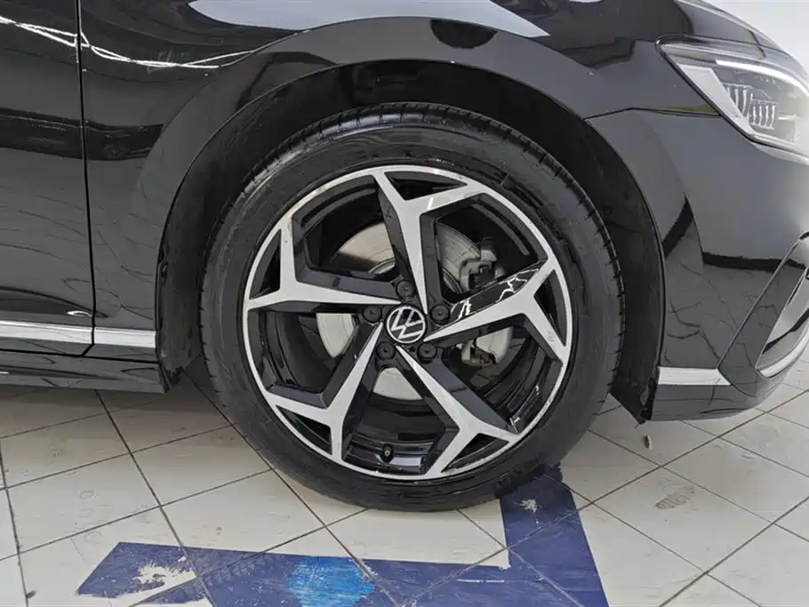 Volkswagen Magotan 2023 2 Million Units Anniversary Edition 330TSI DSG Leading Type фото 6